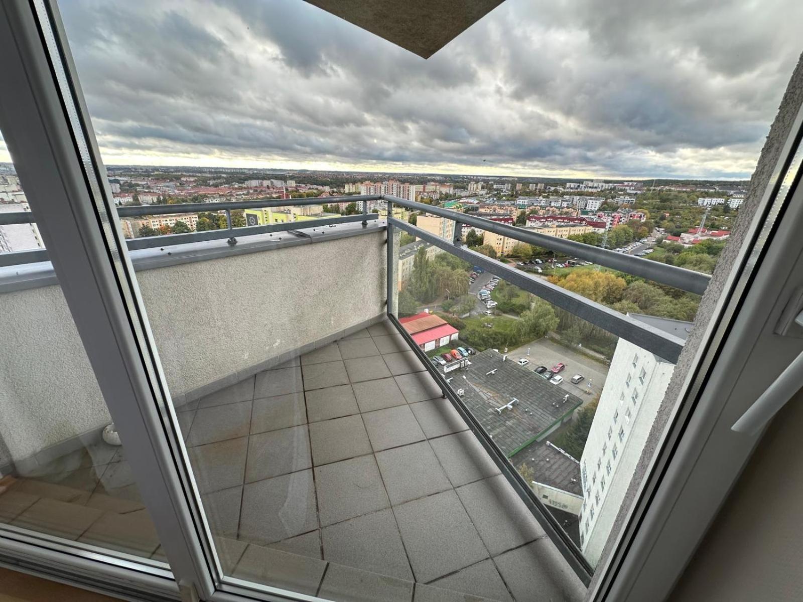 Apartment Tower - Sky Line *